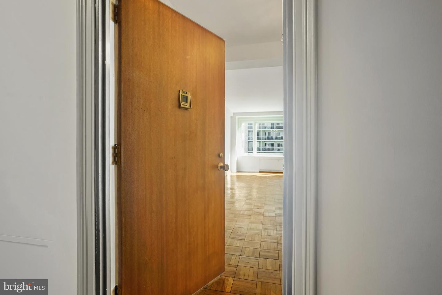 2475 VIRGINIA AVE NW #618, WASHINGTON, District Of Columbia 20037, 1 Bedroom Bedrooms, ,1 BathroomBathrooms,Residential,For sale,2475 VIRGINIA AVE NW #618,DCDC2189712 MLS # DCDC2189712