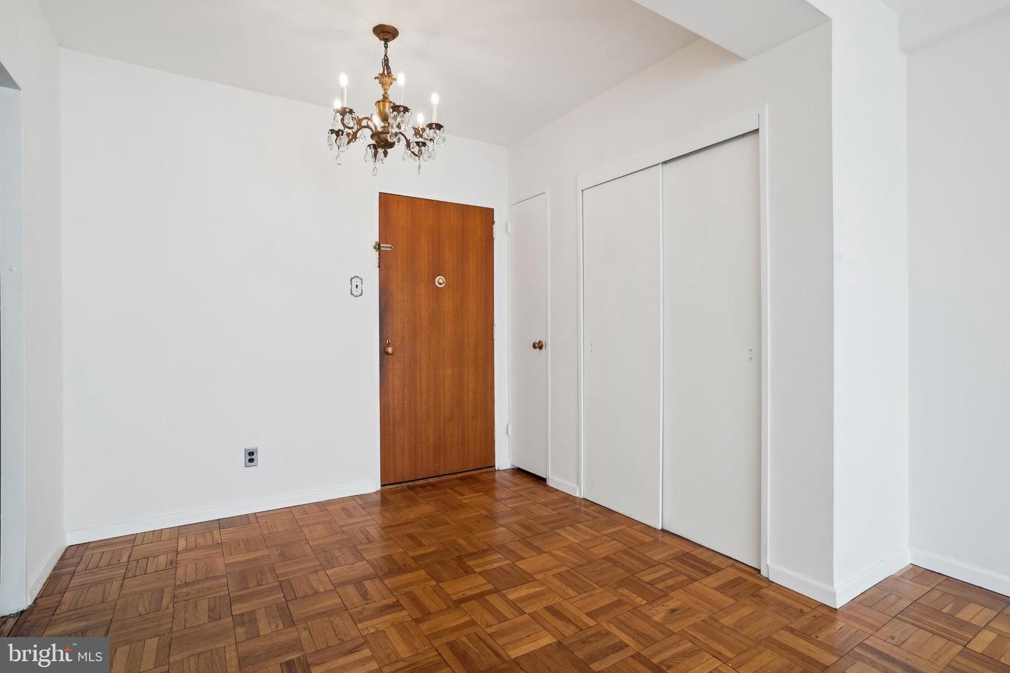 2475 VIRGINIA AVE NW #618, WASHINGTON, District Of Columbia 20037, 1 Bedroom Bedrooms, ,1 BathroomBathrooms,Residential,For sale,2475 VIRGINIA AVE NW #618,DCDC2189712 MLS # DCDC2189712