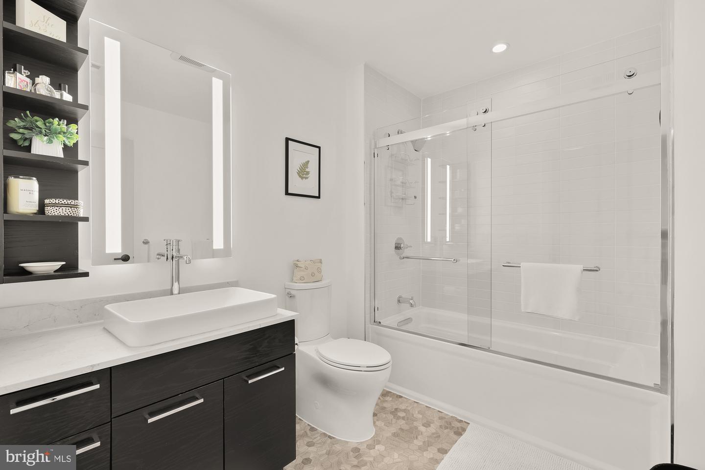 70 N ST SE #N911, WASHINGTON, District Of Columbia 20003, 1 Bedroom Bedrooms, ,1 BathroomBathrooms,Residential,For sale,70 N ST SE #N911,DCDC2189598 MLS # DCDC2189598