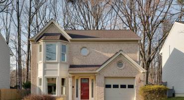 7813 BOLD LION LN, ALEXANDRIA, Virginia 22315, 3 Bedrooms Bedrooms, ,2 BathroomsBathrooms,Residential,For sale,7813 BOLD LION LN,VAFX2227374 MLS # VAFX2227374