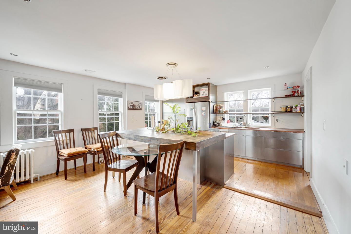 3434 OAKWOOD TER NW, WASHINGTON, District Of Columbia 20010, 5 Bedrooms Bedrooms, ,4 BathroomsBathrooms,Residential,For sale,3434 OAKWOOD TER NW,DCDC2190002 MLS # DCDC2190002