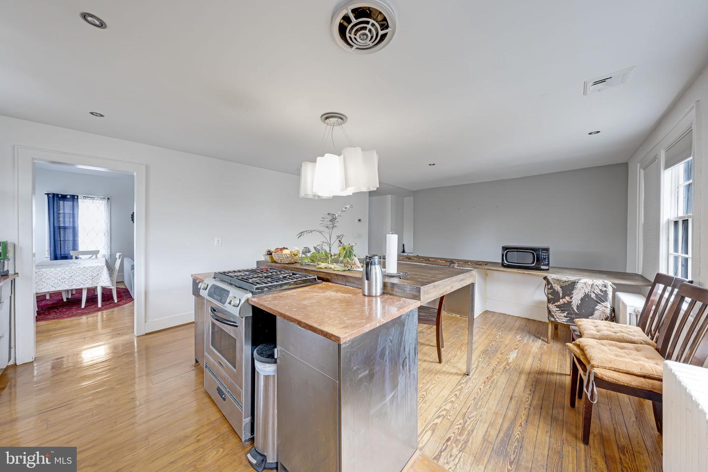 3434 OAKWOOD TER NW, WASHINGTON, District Of Columbia 20010, 5 Bedrooms Bedrooms, ,4 BathroomsBathrooms,Residential,For sale,3434 OAKWOOD TER NW,DCDC2190002 MLS # DCDC2190002
