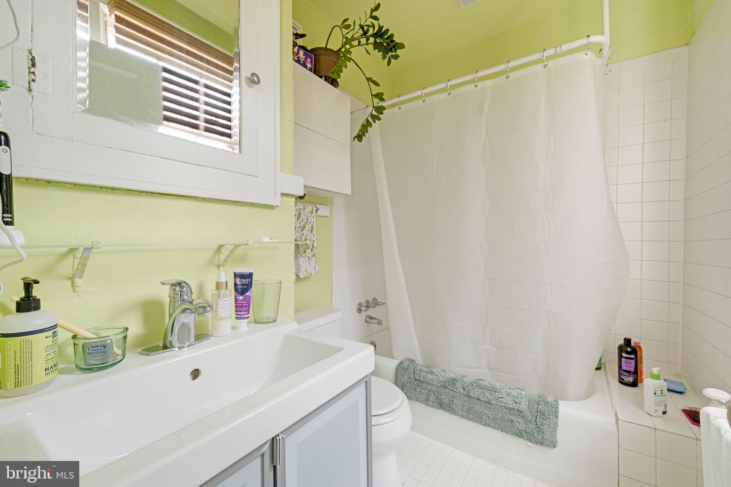 3434 OAKWOOD TER NW, WASHINGTON, District Of Columbia 20010, 5 Bedrooms Bedrooms, ,4 BathroomsBathrooms,Residential,For sale,3434 OAKWOOD TER NW,DCDC2190002 MLS # DCDC2190002