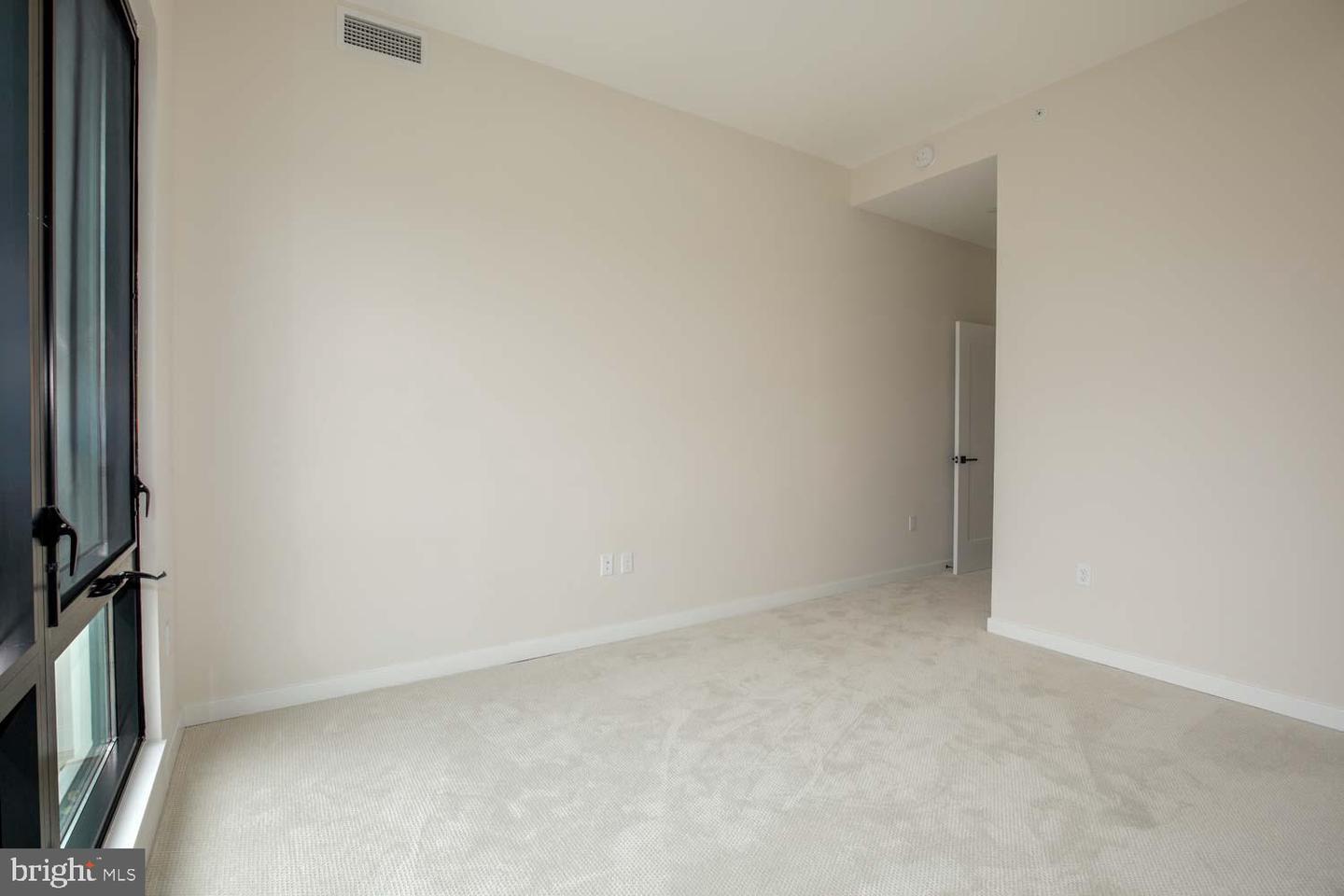 255 W. FALLS STATION BLVD #405, FALLS CHURCH, Virginia 22046, 2 Bedrooms Bedrooms, ,2 BathroomsBathrooms,Residential,For sale,255 W. FALLS STATION BLVD #405,VAFA2002822 MLS # VAFA2002822