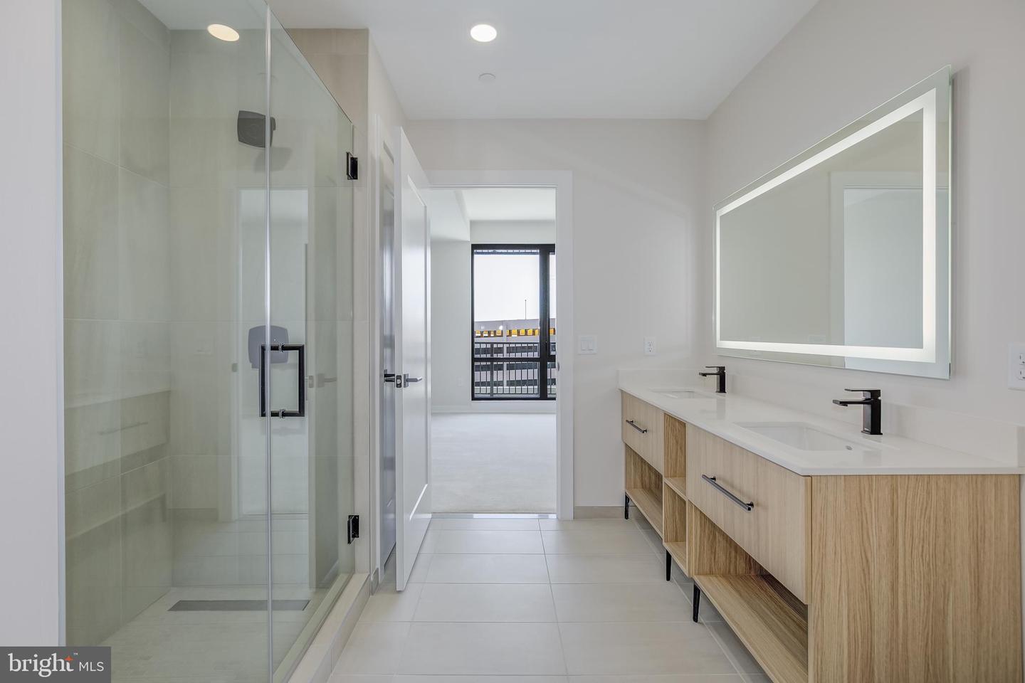 255 W. FALLS STATION BLVD #501, FALLS CHURCH, Virginia 22046, 3 Bedrooms Bedrooms, ,2 BathroomsBathrooms,Residential,For sale,255 W. FALLS STATION BLVD #501,VAFA2002830 MLS # VAFA2002830