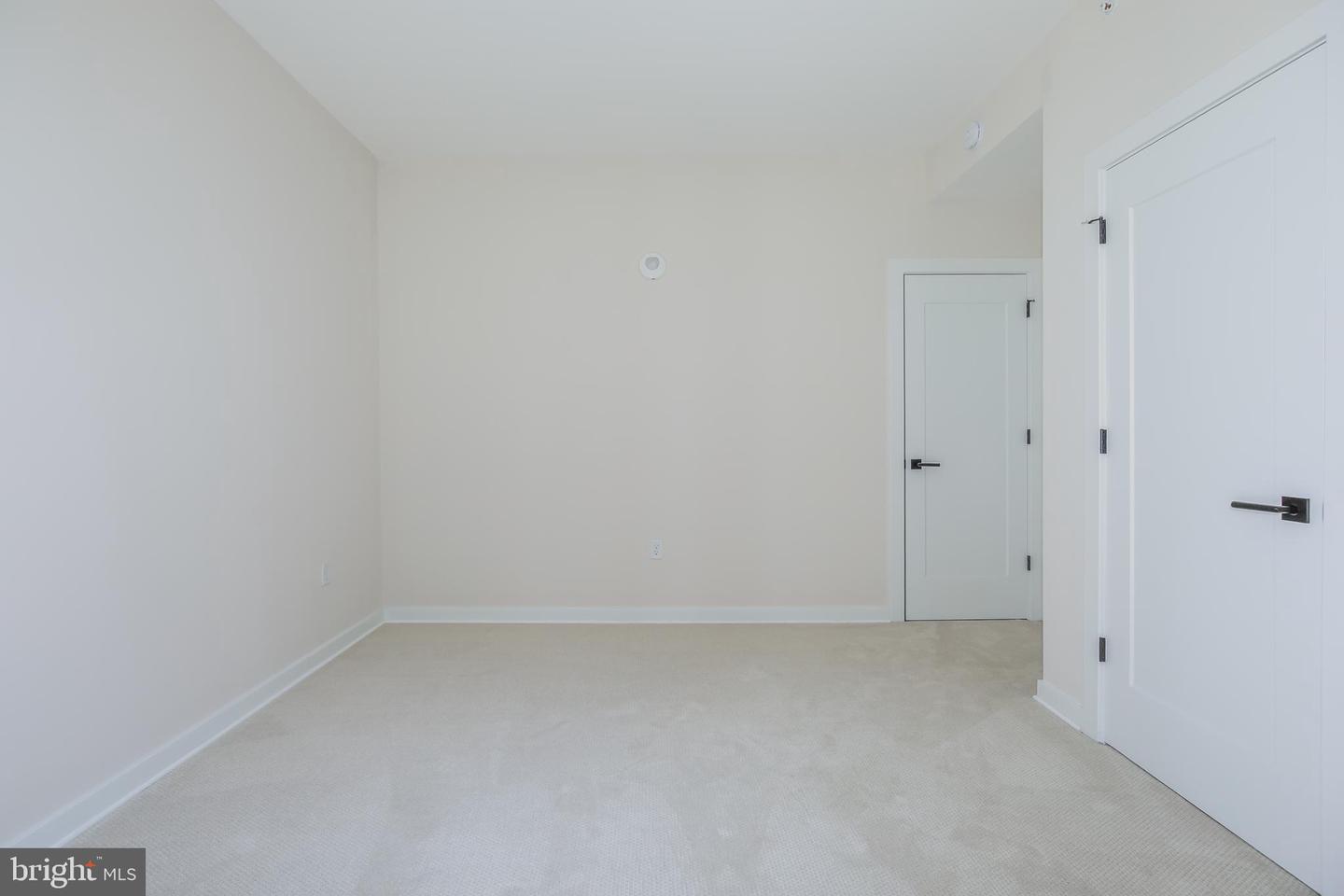 255 W. FALLS STATION BLVD #501, FALLS CHURCH, Virginia 22046, 3 Bedrooms Bedrooms, ,2 BathroomsBathrooms,Residential,For sale,255 W. FALLS STATION BLVD #501,VAFA2002830 MLS # VAFA2002830
