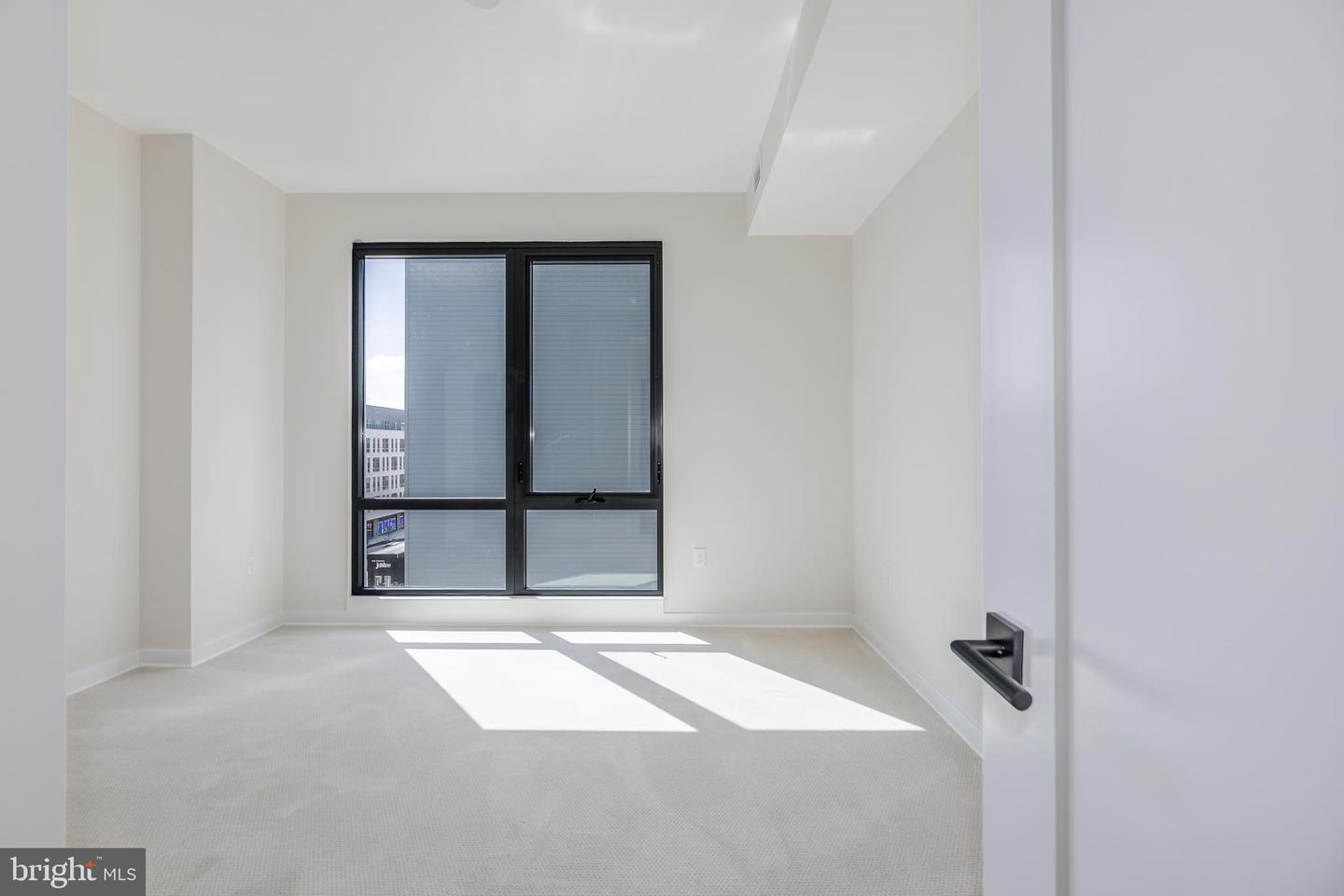 255 W. FALLS STATION BLVD #501, FALLS CHURCH, Virginia 22046, 3 Bedrooms Bedrooms, ,2 BathroomsBathrooms,Residential,For sale,255 W. FALLS STATION BLVD #501,VAFA2002830 MLS # VAFA2002830