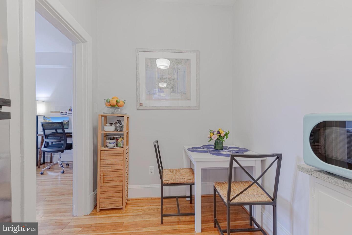3026 PORTER ST NW #201, WASHINGTON, District Of Columbia 20008, 1 Bedroom Bedrooms, ,1 BathroomBathrooms,Residential,For sale,3026 PORTER ST NW #201,DCDC2189926 MLS # DCDC2189926