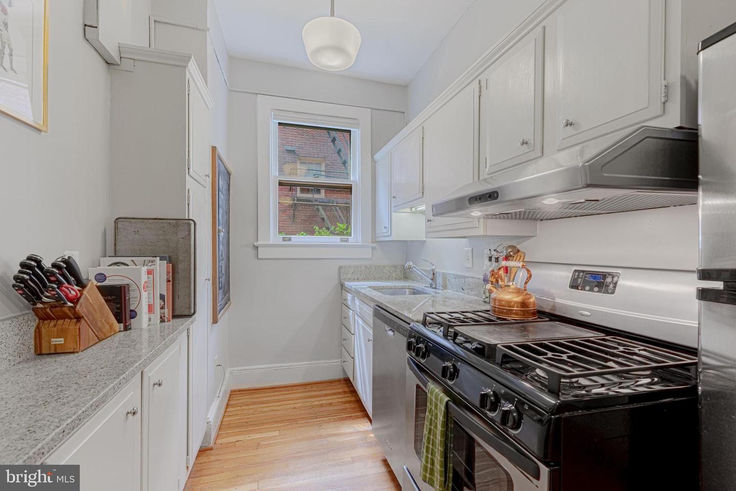 3026 PORTER ST NW #201, WASHINGTON, District Of Columbia 20008, 1 Bedroom Bedrooms, ,1 BathroomBathrooms,Residential,For sale,3026 PORTER ST NW #201,DCDC2189926 MLS # DCDC2189926