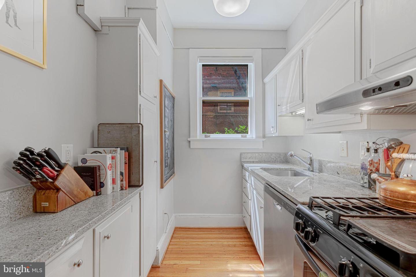 3026 PORTER ST NW #201, WASHINGTON, District Of Columbia 20008, 1 Bedroom Bedrooms, ,1 BathroomBathrooms,Residential,For sale,3026 PORTER ST NW #201,DCDC2189926 MLS # DCDC2189926