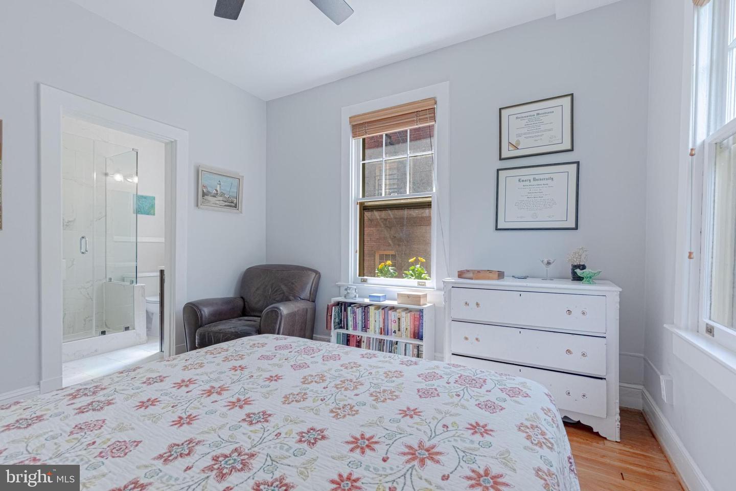 3026 PORTER ST NW #201, WASHINGTON, District Of Columbia 20008, 1 Bedroom Bedrooms, ,1 BathroomBathrooms,Residential,For sale,3026 PORTER ST NW #201,DCDC2189926 MLS # DCDC2189926