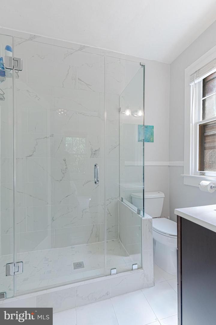 3026 PORTER ST NW #201, WASHINGTON, District Of Columbia 20008, 1 Bedroom Bedrooms, ,1 BathroomBathrooms,Residential,For sale,3026 PORTER ST NW #201,DCDC2189926 MLS # DCDC2189926