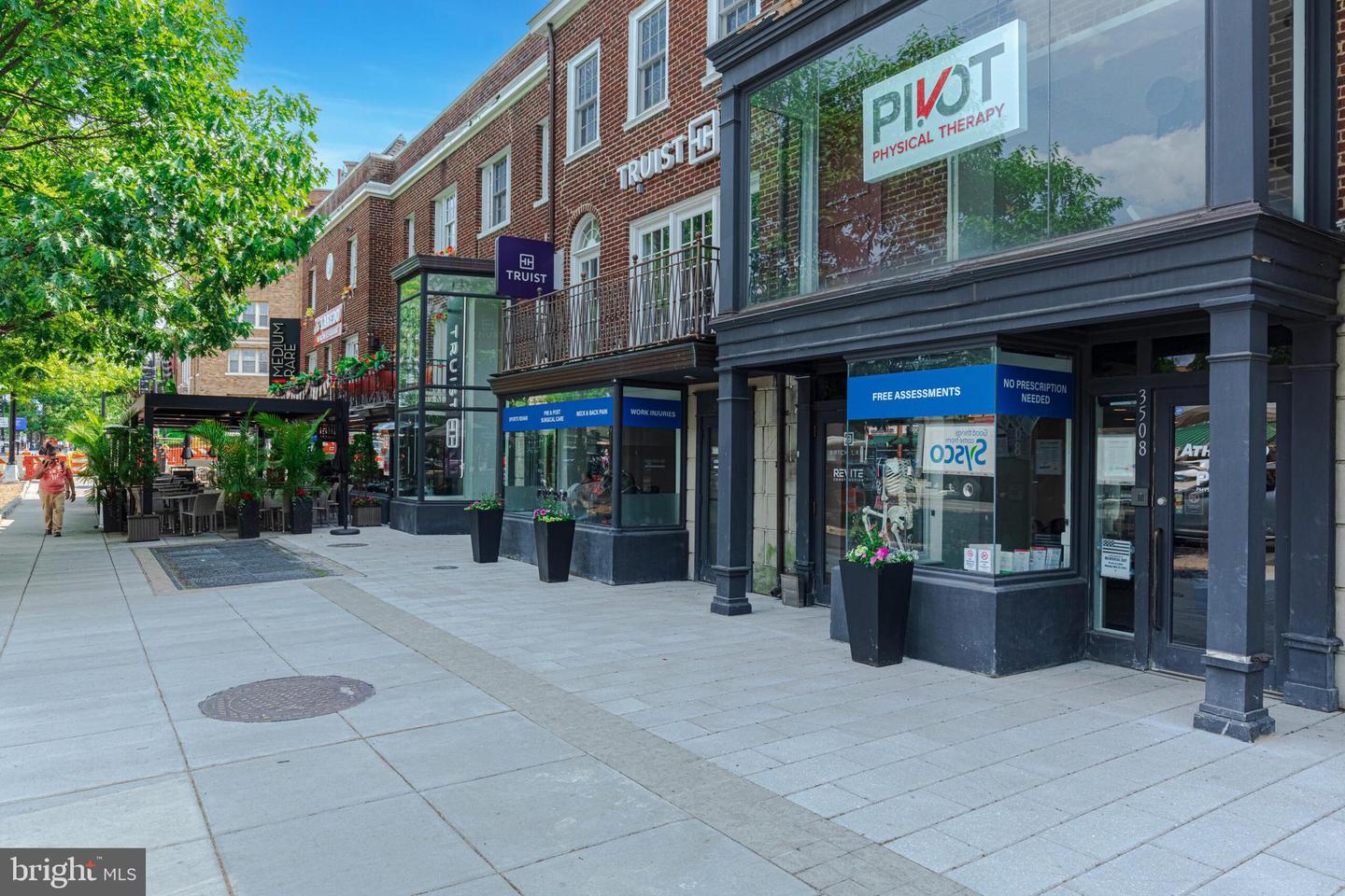 3026 PORTER ST NW #201, WASHINGTON, District Of Columbia 20008, 1 Bedroom Bedrooms, ,1 BathroomBathrooms,Residential,For sale,3026 PORTER ST NW #201,DCDC2189926 MLS # DCDC2189926