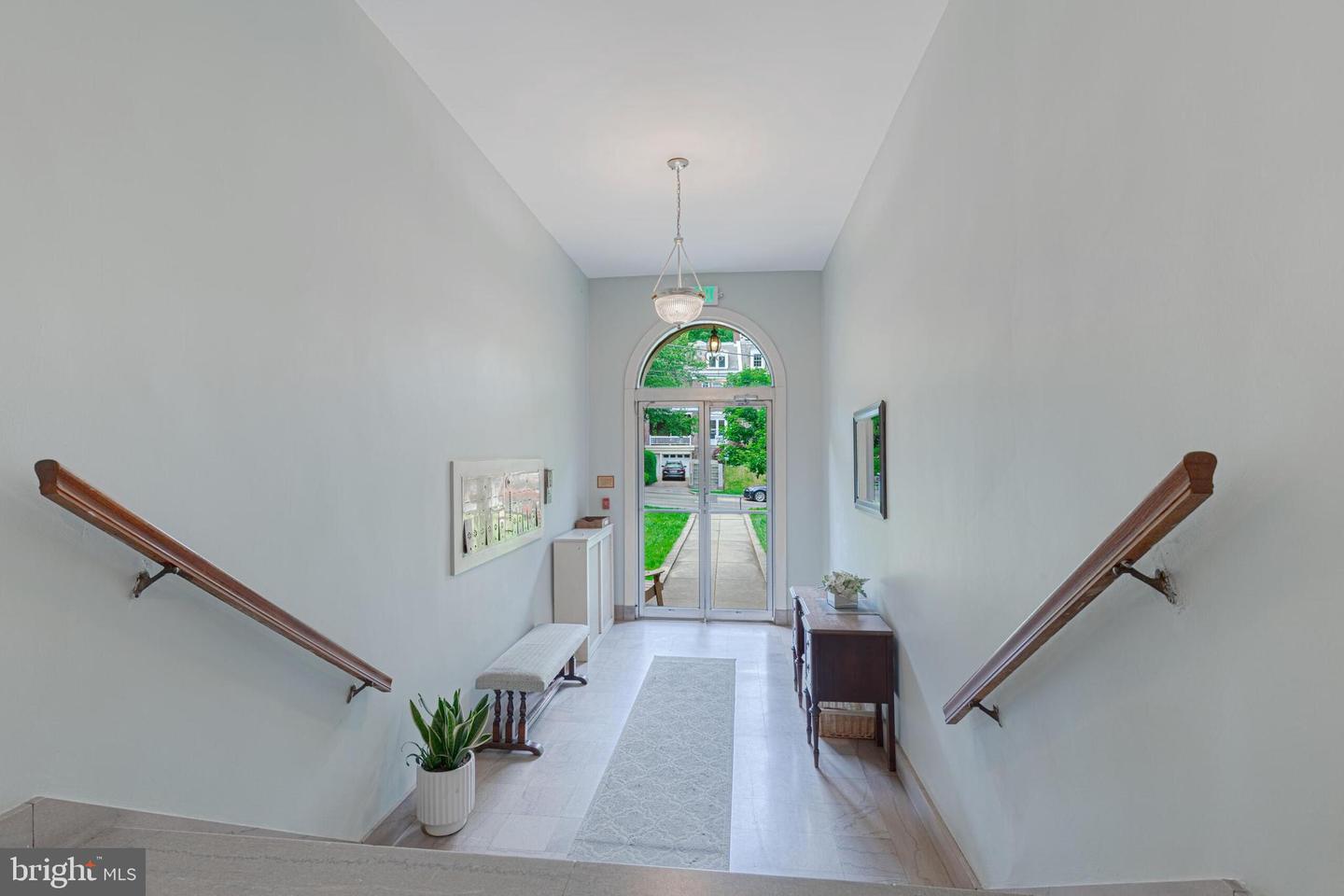 3026 PORTER ST NW #201, WASHINGTON, District Of Columbia 20008, 1 Bedroom Bedrooms, ,1 BathroomBathrooms,Residential,For sale,3026 PORTER ST NW #201,DCDC2189926 MLS # DCDC2189926