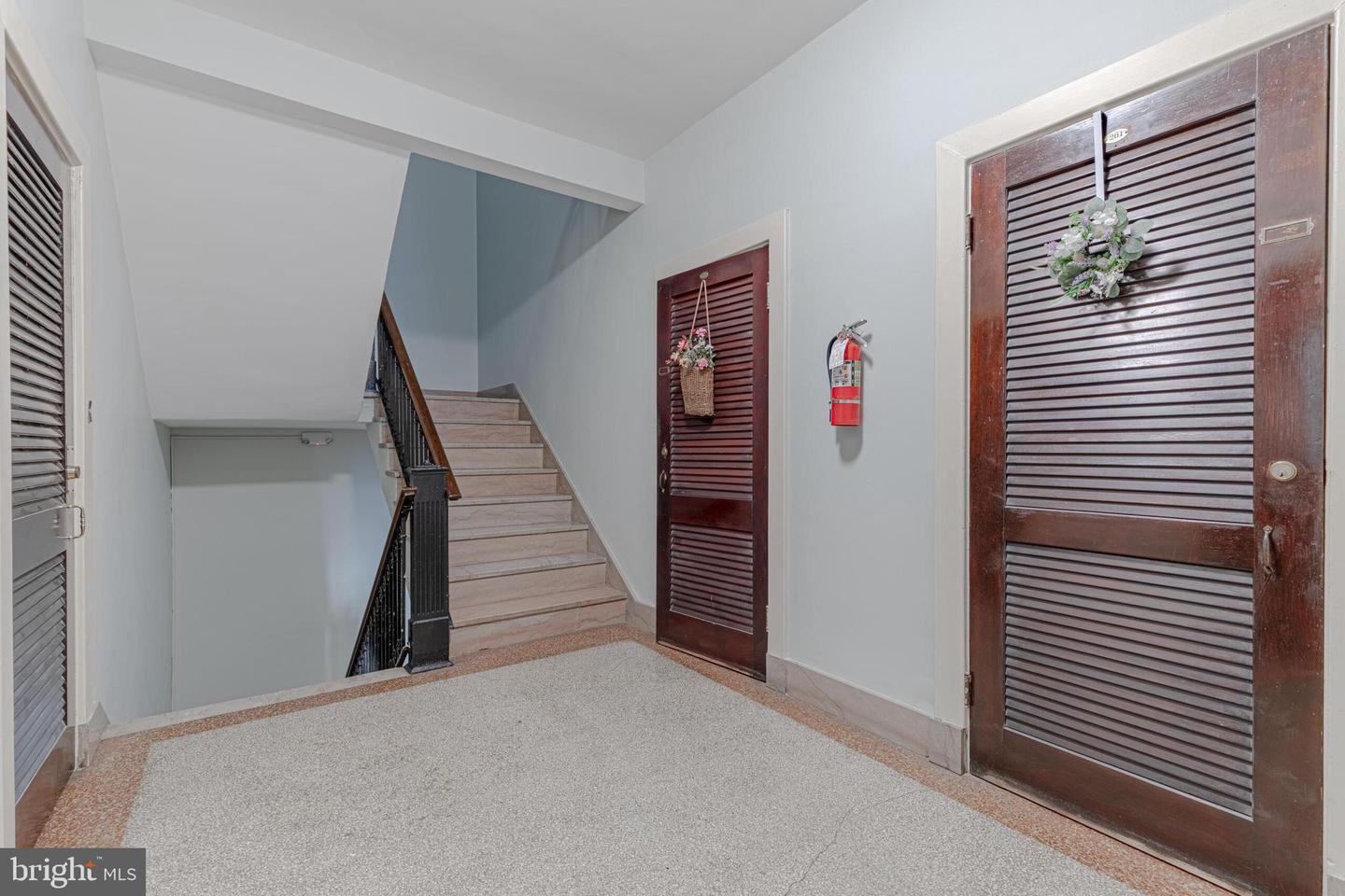 3026 PORTER ST NW #201, WASHINGTON, District Of Columbia 20008, 1 Bedroom Bedrooms, ,1 BathroomBathrooms,Residential,For sale,3026 PORTER ST NW #201,DCDC2189926 MLS # DCDC2189926