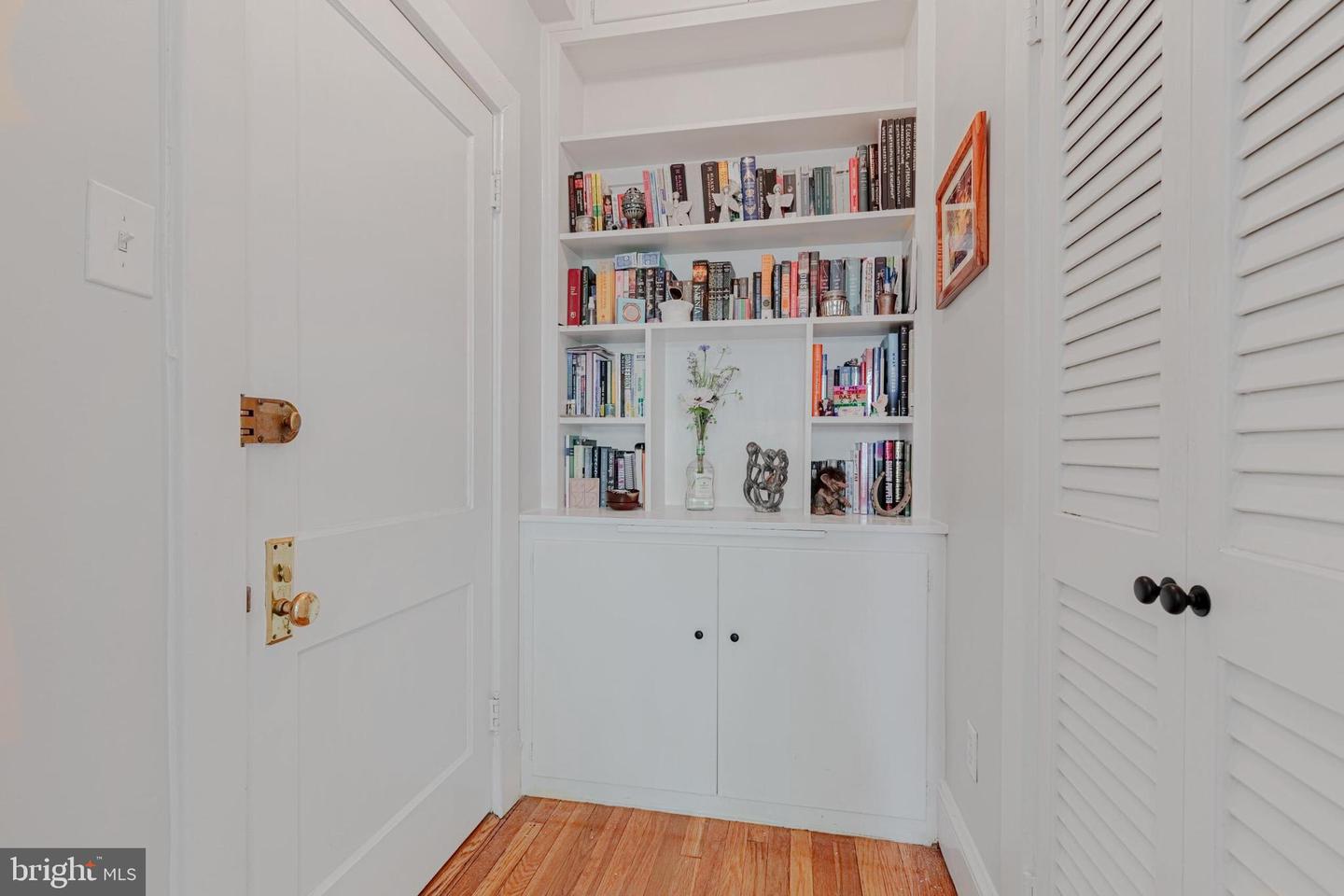 3026 PORTER ST NW #201, WASHINGTON, District Of Columbia 20008, 1 Bedroom Bedrooms, ,1 BathroomBathrooms,Residential,For sale,3026 PORTER ST NW #201,DCDC2189926 MLS # DCDC2189926