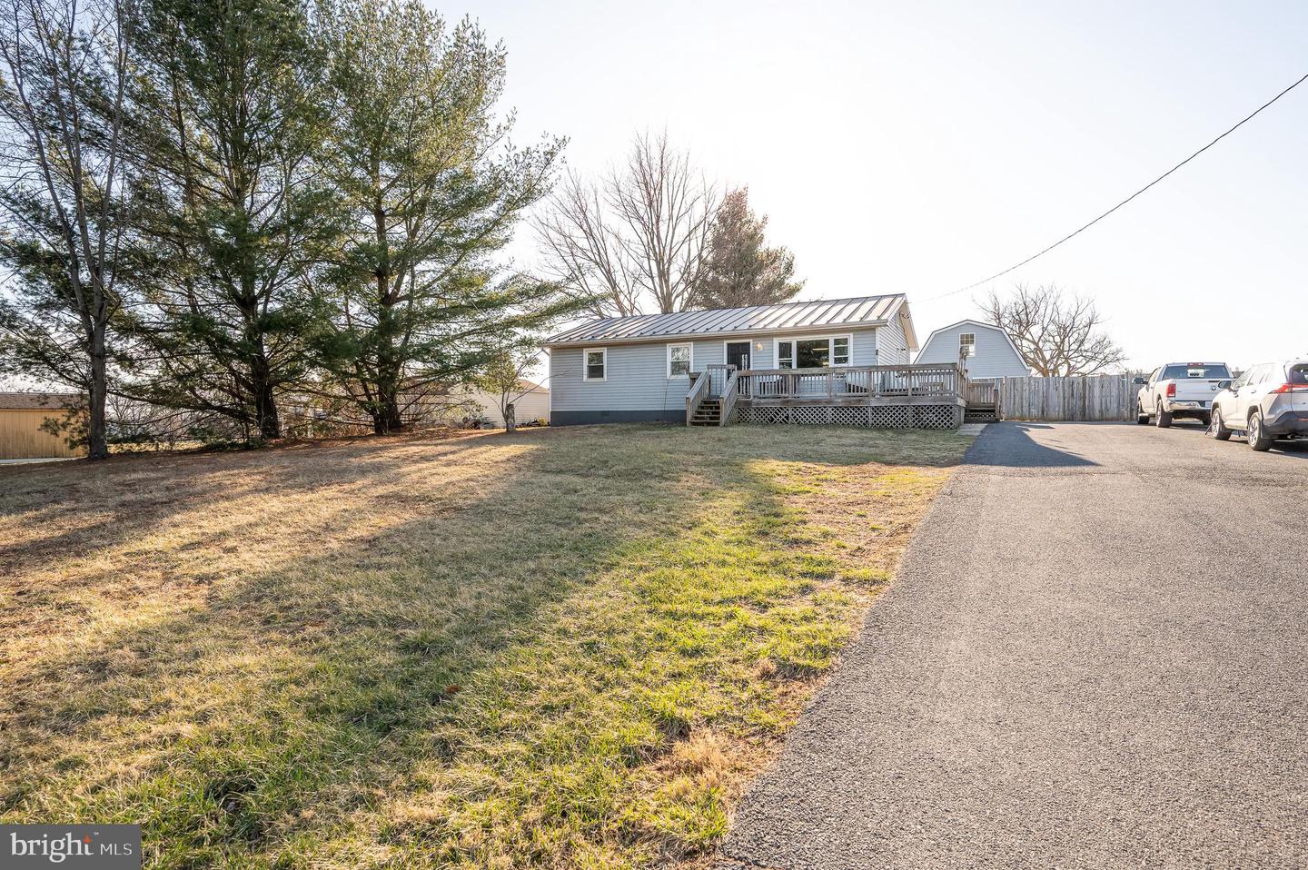 733 WELLTOWN RD, WINCHESTER, Virginia 22603, 3 Bedrooms Bedrooms, ,1 BathroomBathrooms,Residential,For sale,733 WELLTOWN RD,VAFV2032772 MLS # VAFV2032772