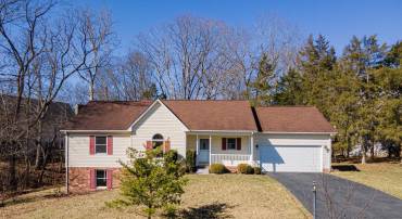 12323 RED CEDAR LN, MC GAHEYSVILLE, Virginia 22840, 3 Bedrooms Bedrooms, ,2 BathroomsBathrooms,Residential,For sale,12323 RED CEDAR LN,VARO2002104 MLS # VARO2002104