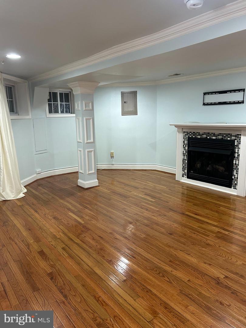 2721 13TH ST NW #1, WASHINGTON, District Of Columbia 20009, 2 Bedrooms Bedrooms, ,1 BathroomBathrooms,Residential,For sale,2721 13TH ST NW #1,DCDC2189928 MLS # DCDC2189928