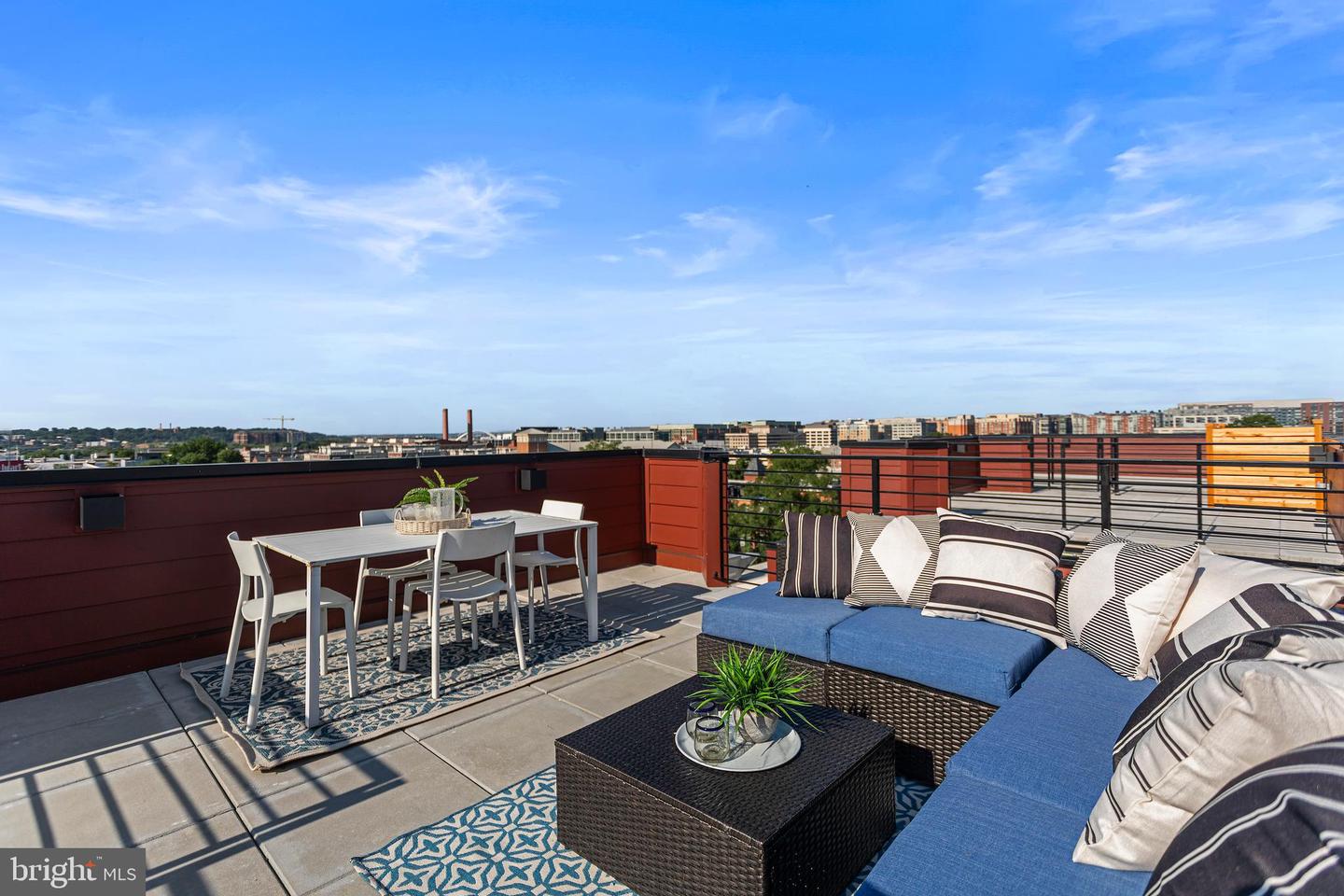 733 8TH ST SE #301, WASHINGTON, District Of Columbia 20003, 2 Bedrooms Bedrooms, ,1 BathroomBathrooms,Residential,For sale,733 8TH ST SE #301,DCDC2190048 MLS # DCDC2190048