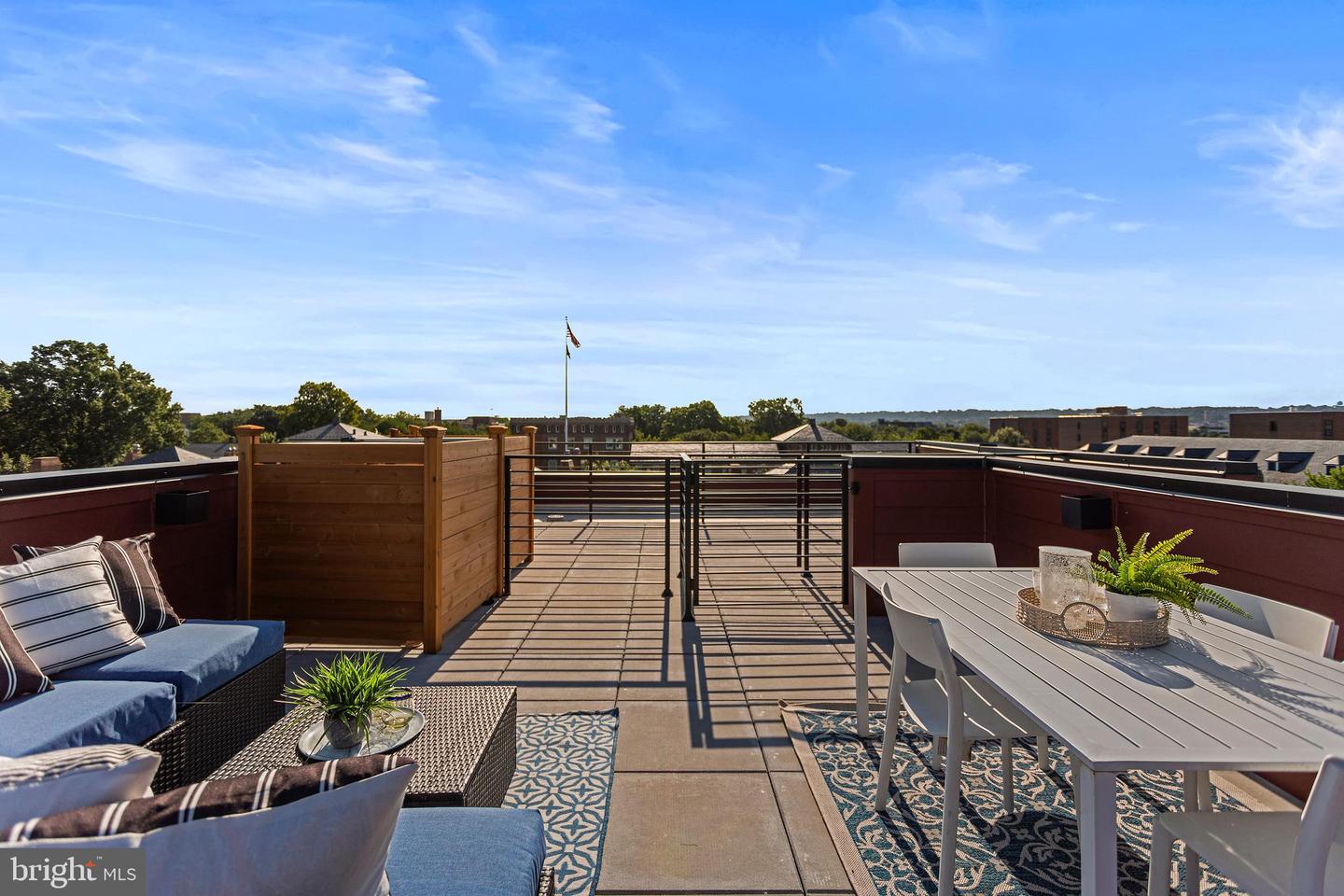 733 8TH ST SE #301, WASHINGTON, District Of Columbia 20003, 2 Bedrooms Bedrooms, ,1 BathroomBathrooms,Residential,For sale,733 8TH ST SE #301,DCDC2190048 MLS # DCDC2190048