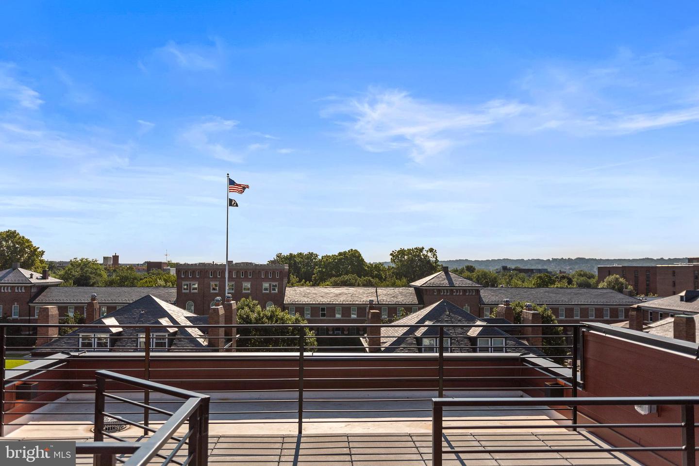 733 8TH ST SE #301, WASHINGTON, District Of Columbia 20003, 2 Bedrooms Bedrooms, ,1 BathroomBathrooms,Residential,For sale,733 8TH ST SE #301,DCDC2190048 MLS # DCDC2190048