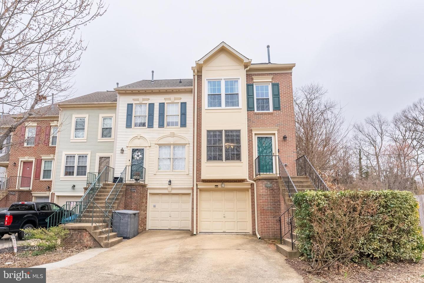 7847 COLONIAL SPRINGS BLVD, ALEXANDRIA, Virginia 22306, 2 Bedrooms Bedrooms, ,2 BathroomsBathrooms,Residential,For sale,7847 COLONIAL SPRINGS BLVD,VAFX2227630 MLS # VAFX2227630