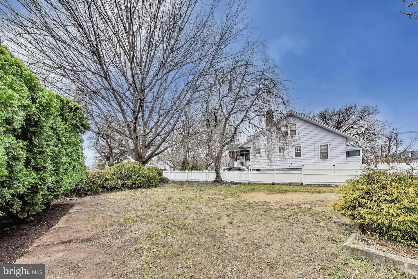 1319 DECATUR ST NW, WASHINGTON, District Of Columbia 20011, 4 Bedrooms Bedrooms, ,3 BathroomsBathrooms,Residential,For sale,1319 DECATUR ST NW,DCDC2190112 MLS # DCDC2190112