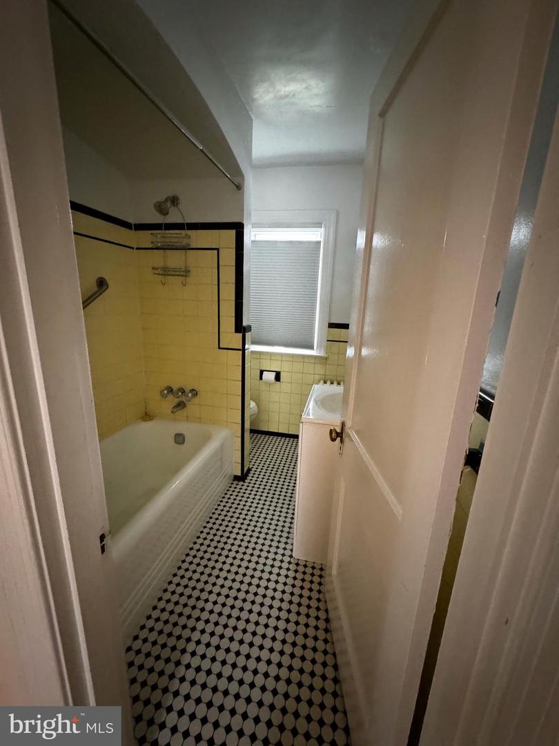 3501 7TH ST S, ARLINGTON, Virginia 22204, 4 Bedrooms Bedrooms, ,2 BathroomsBathrooms,Residential,For sale,3501 7TH ST S,VAAR2054556 MLS # VAAR2054556