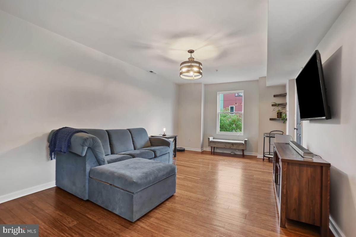 1377 K ST SE #2, WASHINGTON, District Of Columbia 20003, 2 Bedrooms Bedrooms, ,3 BathroomsBathrooms,Residential,For sale,1377 K ST SE #2,DCDC2189398 MLS # DCDC2189398