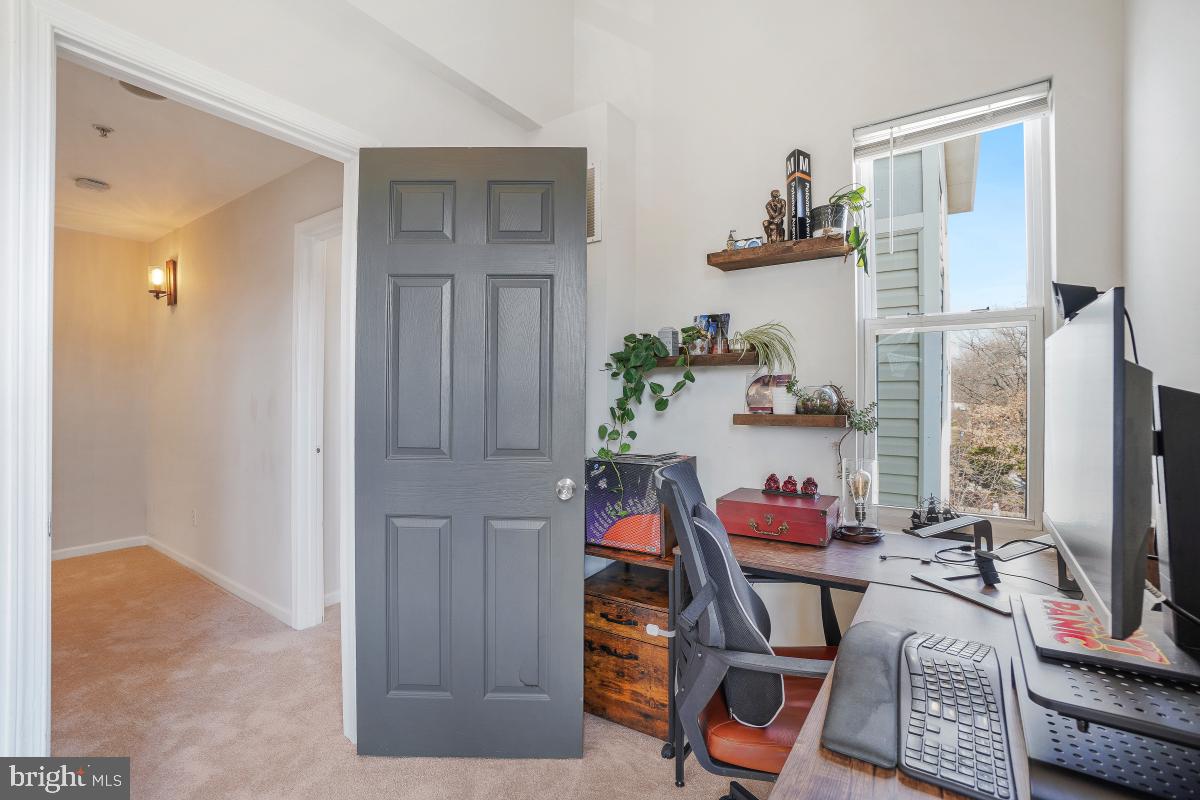 1377 K ST SE #2, WASHINGTON, District Of Columbia 20003, 2 Bedrooms Bedrooms, ,3 BathroomsBathrooms,Residential,For sale,1377 K ST SE #2,DCDC2189398 MLS # DCDC2189398