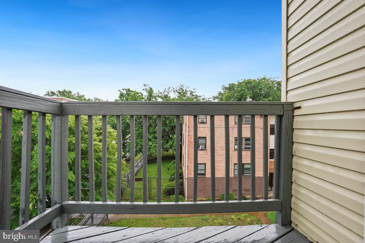 1377 K ST SE #2, WASHINGTON, District Of Columbia 20003, 2 Bedrooms Bedrooms, ,3 BathroomsBathrooms,Residential,For sale,1377 K ST SE #2,DCDC2189398 MLS # DCDC2189398