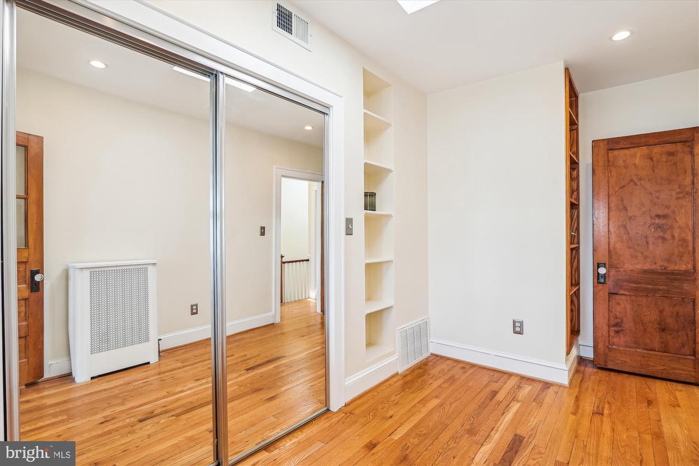 539 24TH ST NE, WASHINGTON, District Of Columbia 20002, 2 Bedrooms Bedrooms, ,2 BathroomsBathrooms,Residential,For sale,539 24TH ST NE,DCDC2189908 MLS # DCDC2189908