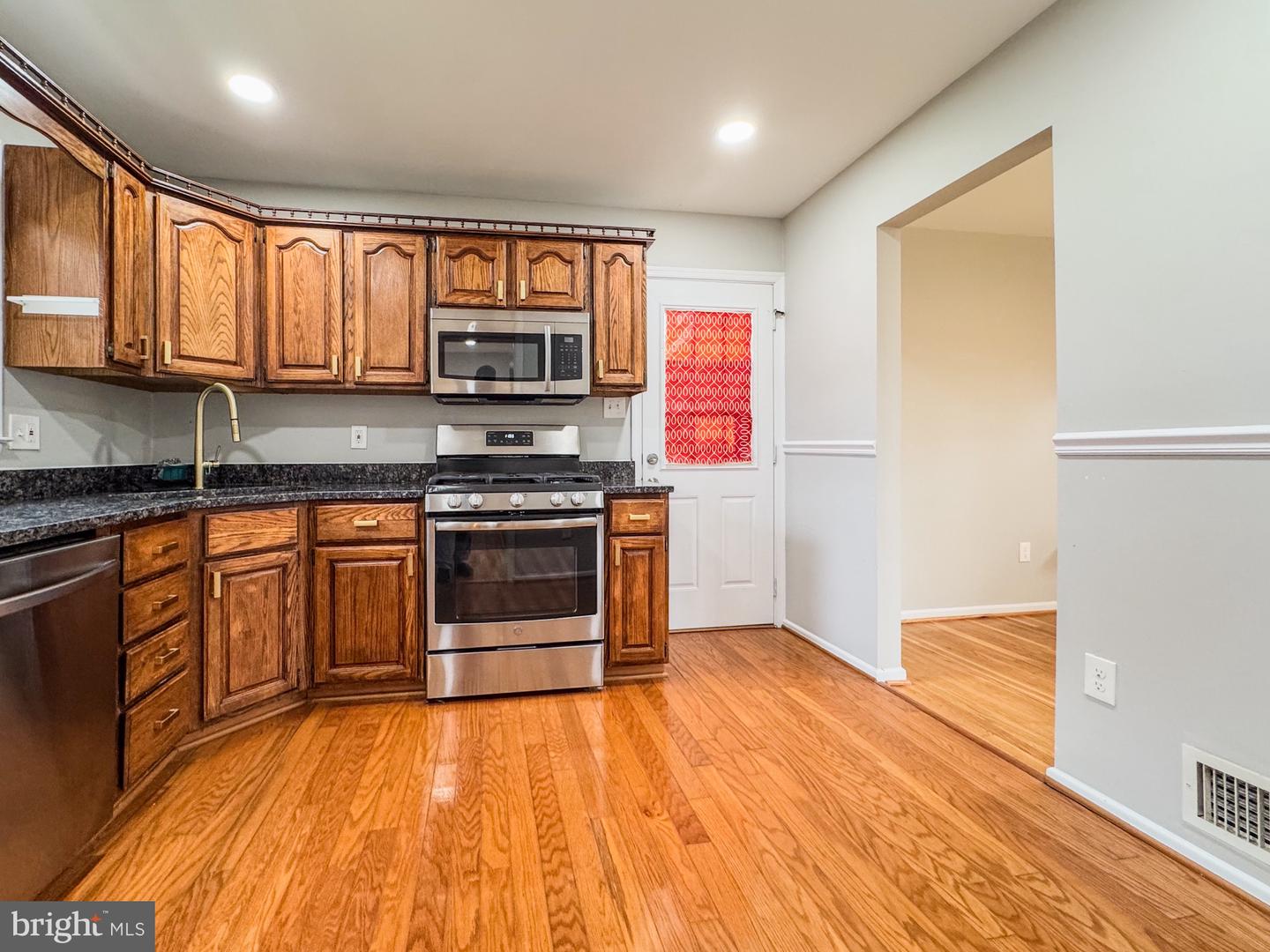 2531 VILLANOVA DR, VIENNA, Virginia 22180, 4 Bedrooms Bedrooms, ,3 BathroomsBathrooms,Residential,For sale,2531 VILLANOVA DR,VAFX2227562 MLS # VAFX2227562