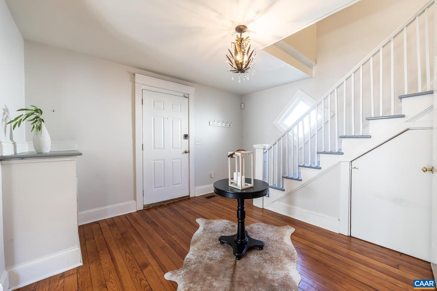 310 SW 7TH ST, CHARLOTTESVILLE, Virginia 22903, 3 Bedrooms Bedrooms, ,2 BathroomsBathrooms,Residential,For sale,310 SW 7TH ST,661906 MLS # 661906