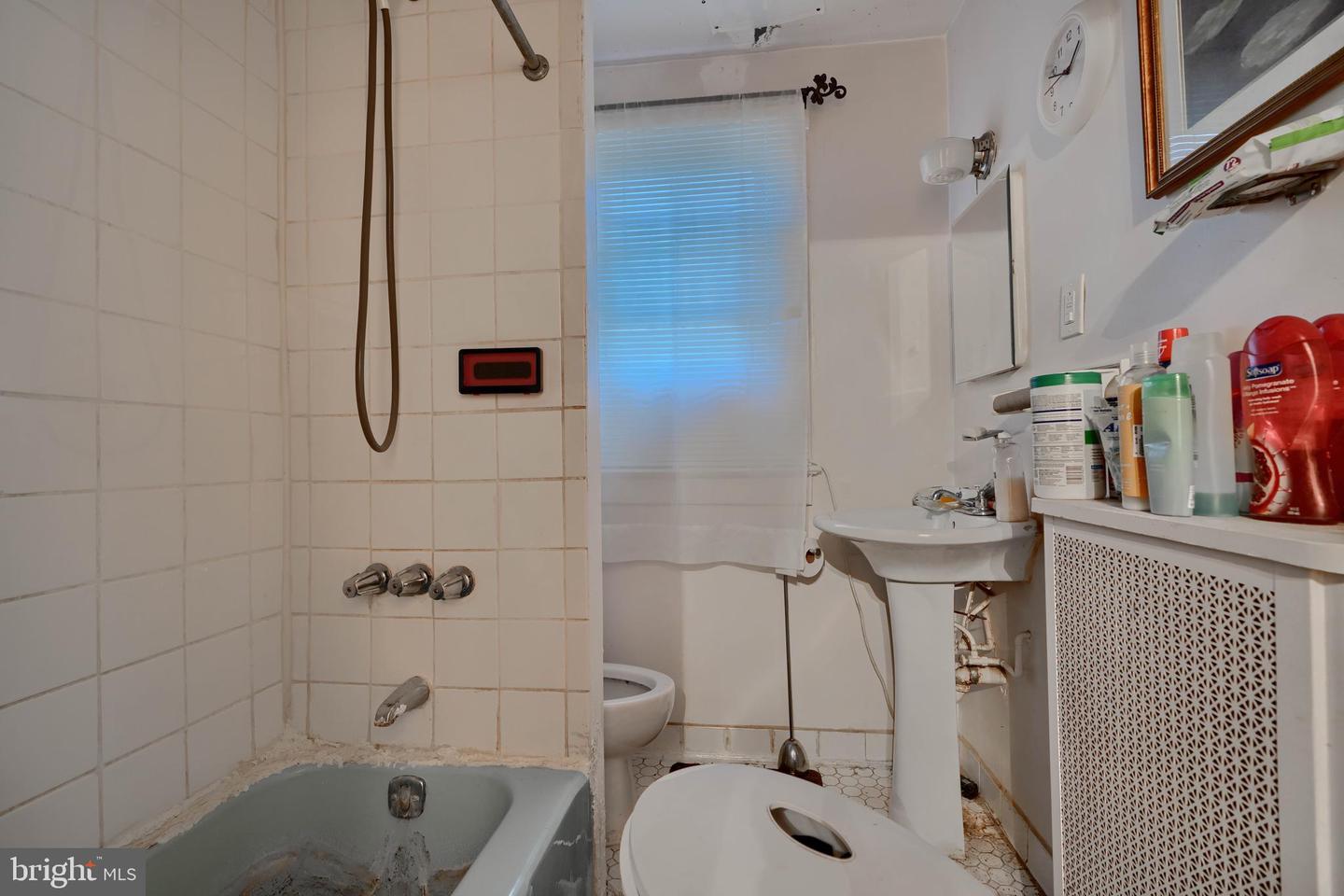 712 HAMLIN ST NE, WASHINGTON, District Of Columbia 20017, 3 Bedrooms Bedrooms, ,1 BathroomBathrooms,Residential,For sale,712 HAMLIN ST NE,DCDC2190270 MLS # DCDC2190270