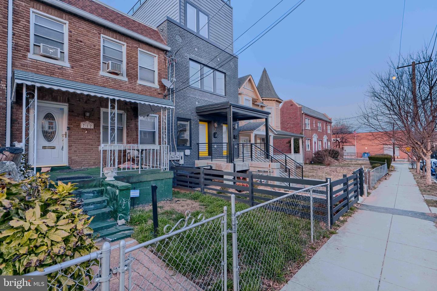 712 HAMLIN ST NE, WASHINGTON, District Of Columbia 20017, 3 Bedrooms Bedrooms, ,1 BathroomBathrooms,Residential,For sale,712 HAMLIN ST NE,DCDC2190270 MLS # DCDC2190270