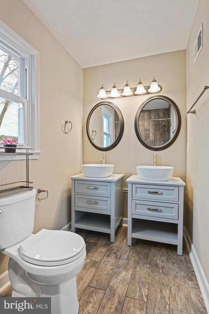 3023 STEVEN MARTIN DR, FAIRFAX, Virginia 22031, 3 Bedrooms Bedrooms, ,3 BathroomsBathrooms,Residential,For sale,3023 STEVEN MARTIN DR,VAFX2227740 MLS # VAFX2227740