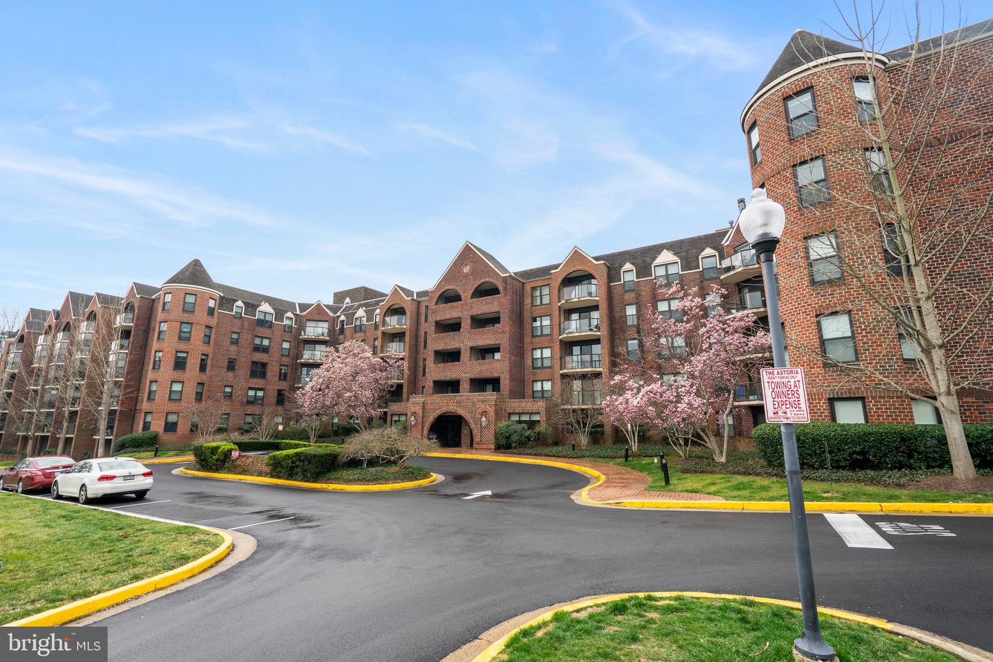 2100 LANGSTON BLVD #316, ARLINGTON, Virginia 22201, 2 Bedrooms Bedrooms, ,2 BathroomsBathrooms,Residential,For sale,2100 LANGSTON BLVD #316,VAAR2054584 MLS # VAAR2054584