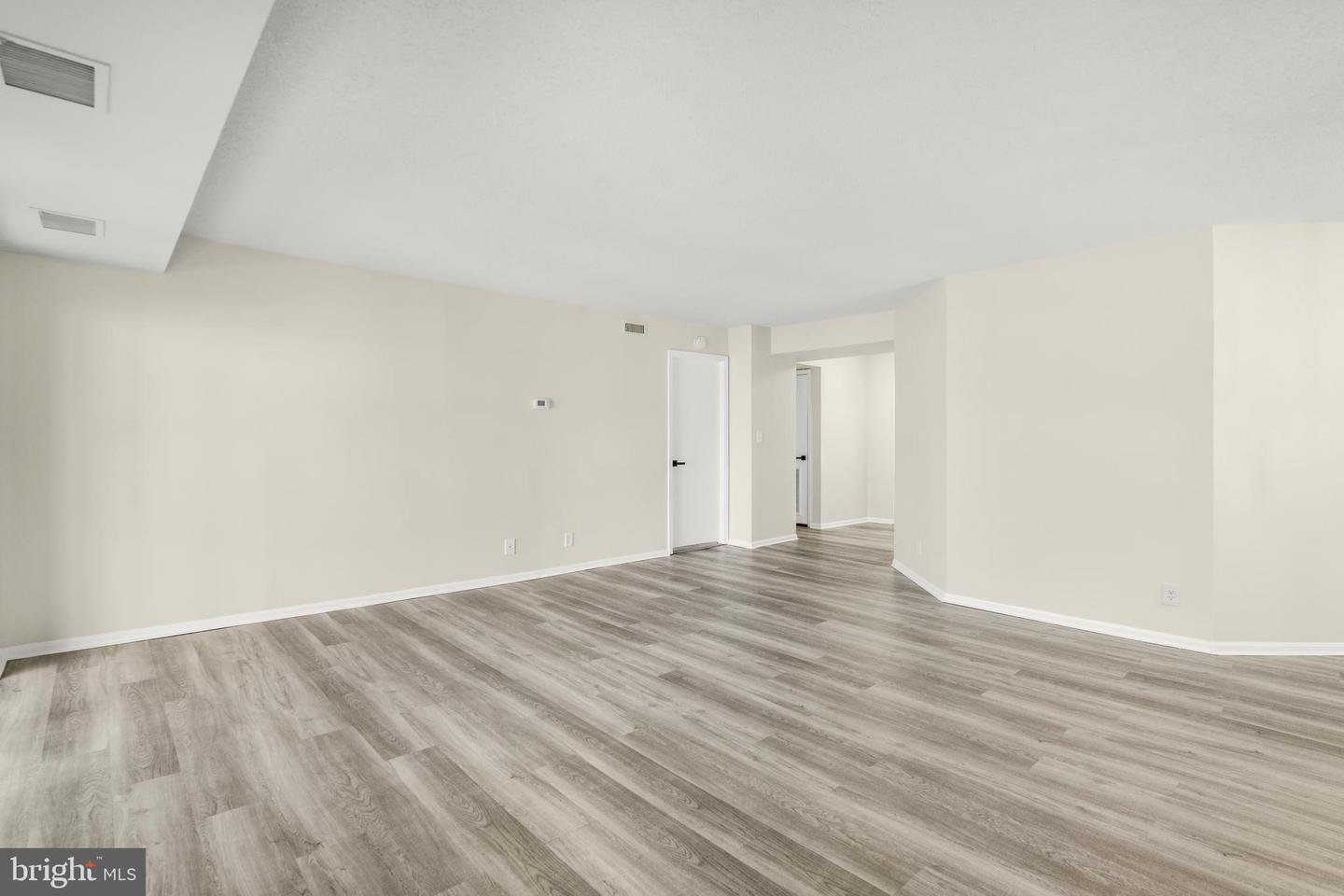 2100 LANGSTON BLVD #316, ARLINGTON, Virginia 22201, 2 Bedrooms Bedrooms, ,2 BathroomsBathrooms,Residential,For sale,2100 LANGSTON BLVD #316,VAAR2054584 MLS # VAAR2054584