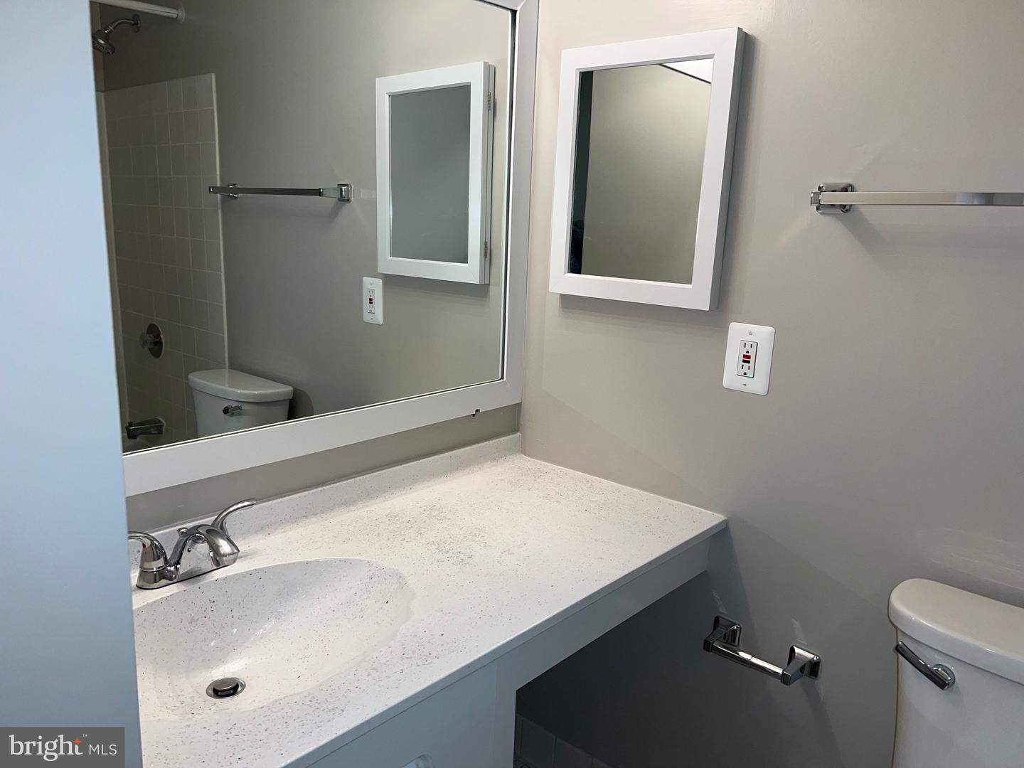 2300 PIMMIT DR #1014W, FALLS CHURCH, Virginia 22043, 2 Bedrooms Bedrooms, ,2 BathroomsBathrooms,Residential,For sale,2300 PIMMIT DR #1014W,VAFX2226434 MLS # VAFX2226434