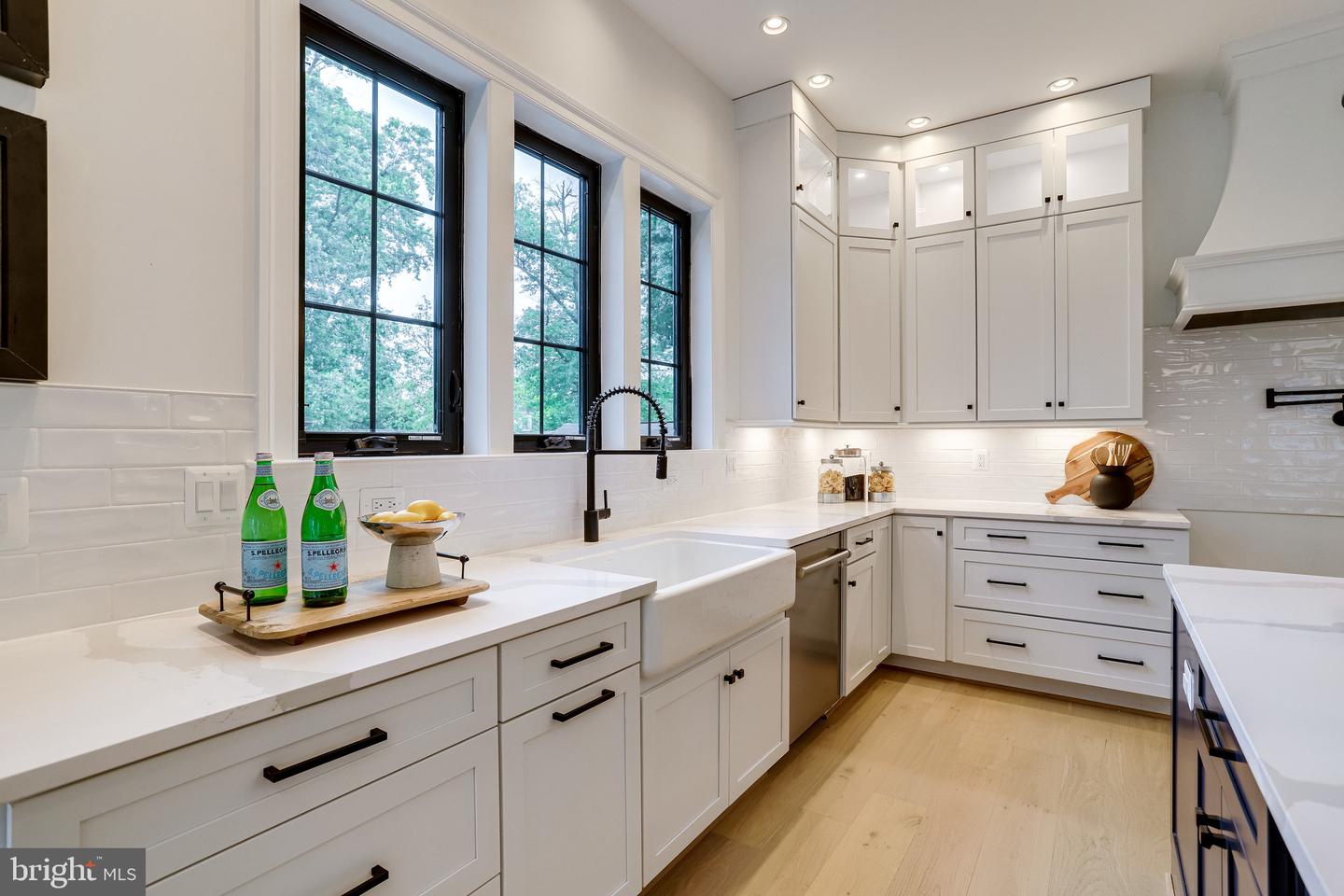 1933 N VAN BUREN ST, ARLINGTON, Virginia 22205, 4 Bedrooms Bedrooms, ,3 BathroomsBathrooms,Residential,For sale,1933 N VAN BUREN ST,VAAR2054436 MLS # VAAR2054436