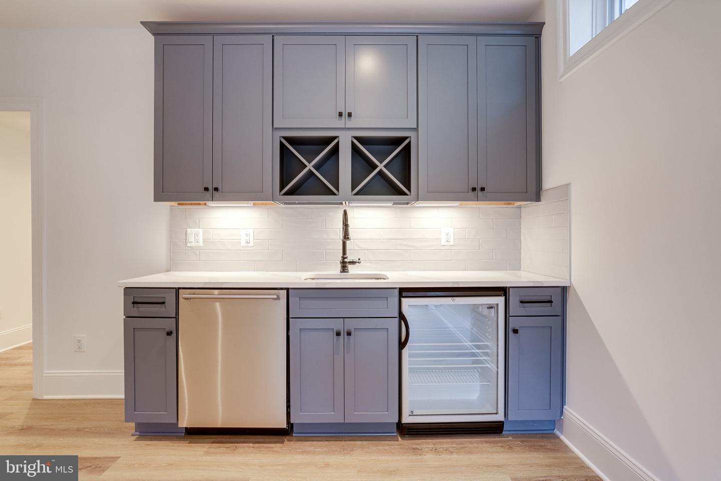 1933 N VAN BUREN ST, ARLINGTON, Virginia 22205, 4 Bedrooms Bedrooms, ,3 BathroomsBathrooms,Residential,For sale,1933 N VAN BUREN ST,VAAR2054436 MLS # VAAR2054436