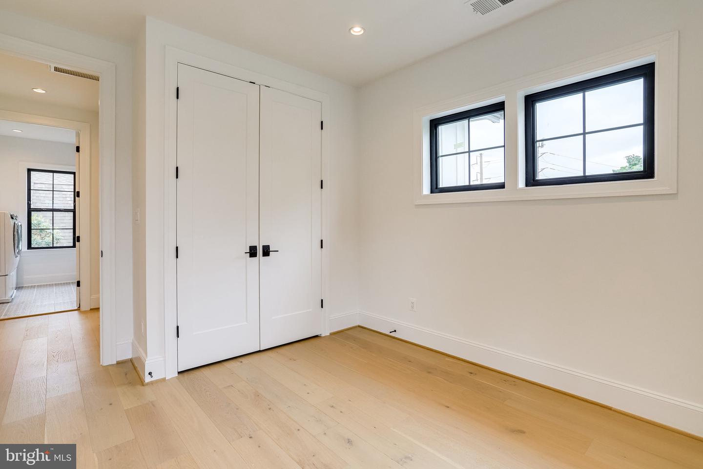 1933 N VAN BUREN ST, ARLINGTON, Virginia 22205, 4 Bedrooms Bedrooms, ,3 BathroomsBathrooms,Residential,For sale,1933 N VAN BUREN ST,VAAR2054436 MLS # VAAR2054436