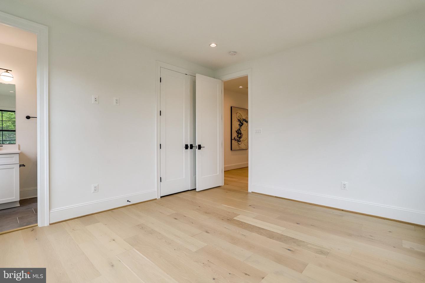 1933 N VAN BUREN ST, ARLINGTON, Virginia 22205, 4 Bedrooms Bedrooms, ,3 BathroomsBathrooms,Residential,For sale,1933 N VAN BUREN ST,VAAR2054436 MLS # VAAR2054436