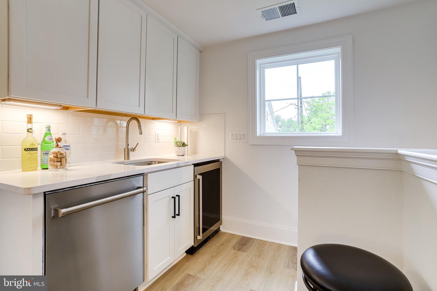 1933 N VAN BUREN ST, ARLINGTON, Virginia 22205, 4 Bedrooms Bedrooms, ,3 BathroomsBathrooms,Residential,For sale,1933 N VAN BUREN ST,VAAR2054436 MLS # VAAR2054436