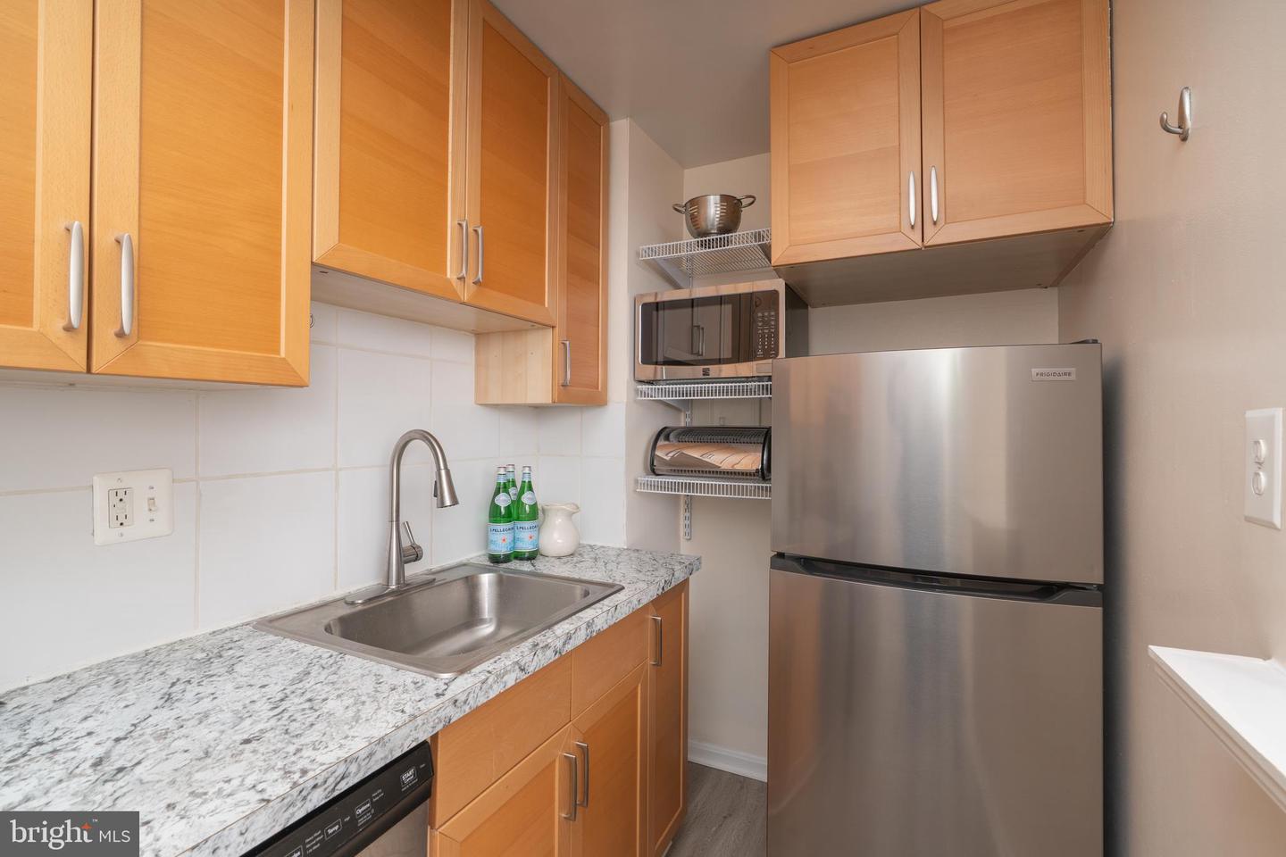 1420 HARVARD ST NW #405, WASHINGTON, District Of Columbia 20009, 2 Bedrooms Bedrooms, ,1 BathroomBathrooms,Residential,For sale,1420 HARVARD ST NW #405,DCDC2189602 MLS # DCDC2189602