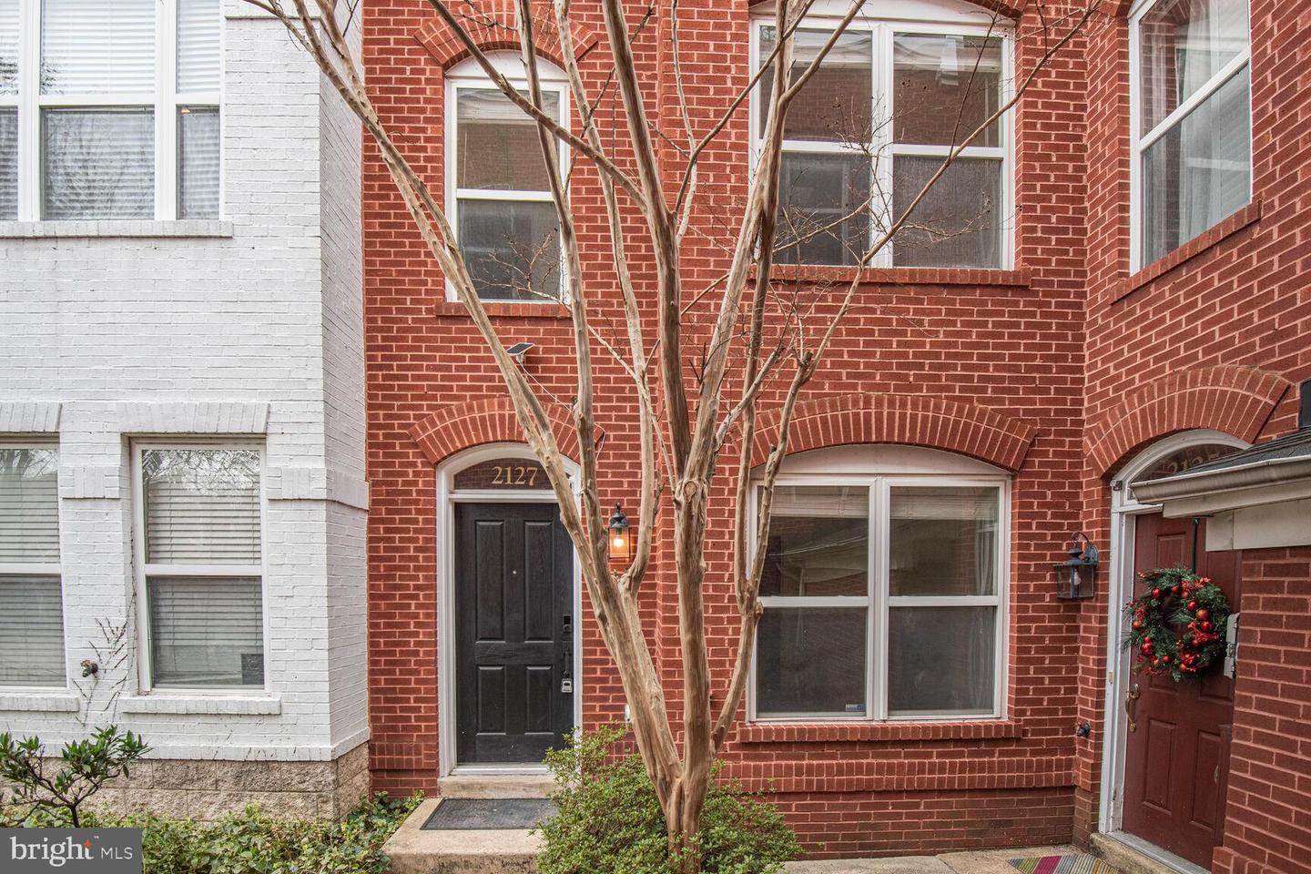2127 12TH PL NW, WASHINGTON, District Of Columbia 20009, 3 Bedrooms Bedrooms, ,3 BathroomsBathrooms,Residential,For sale,2127 12TH PL NW,DCDC2189852 MLS # DCDC2189852