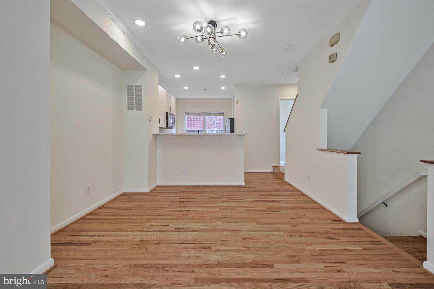 2127 12TH PL NW, WASHINGTON, District Of Columbia 20009, 3 Bedrooms Bedrooms, ,3 BathroomsBathrooms,Residential,For sale,2127 12TH PL NW,DCDC2189852 MLS # DCDC2189852