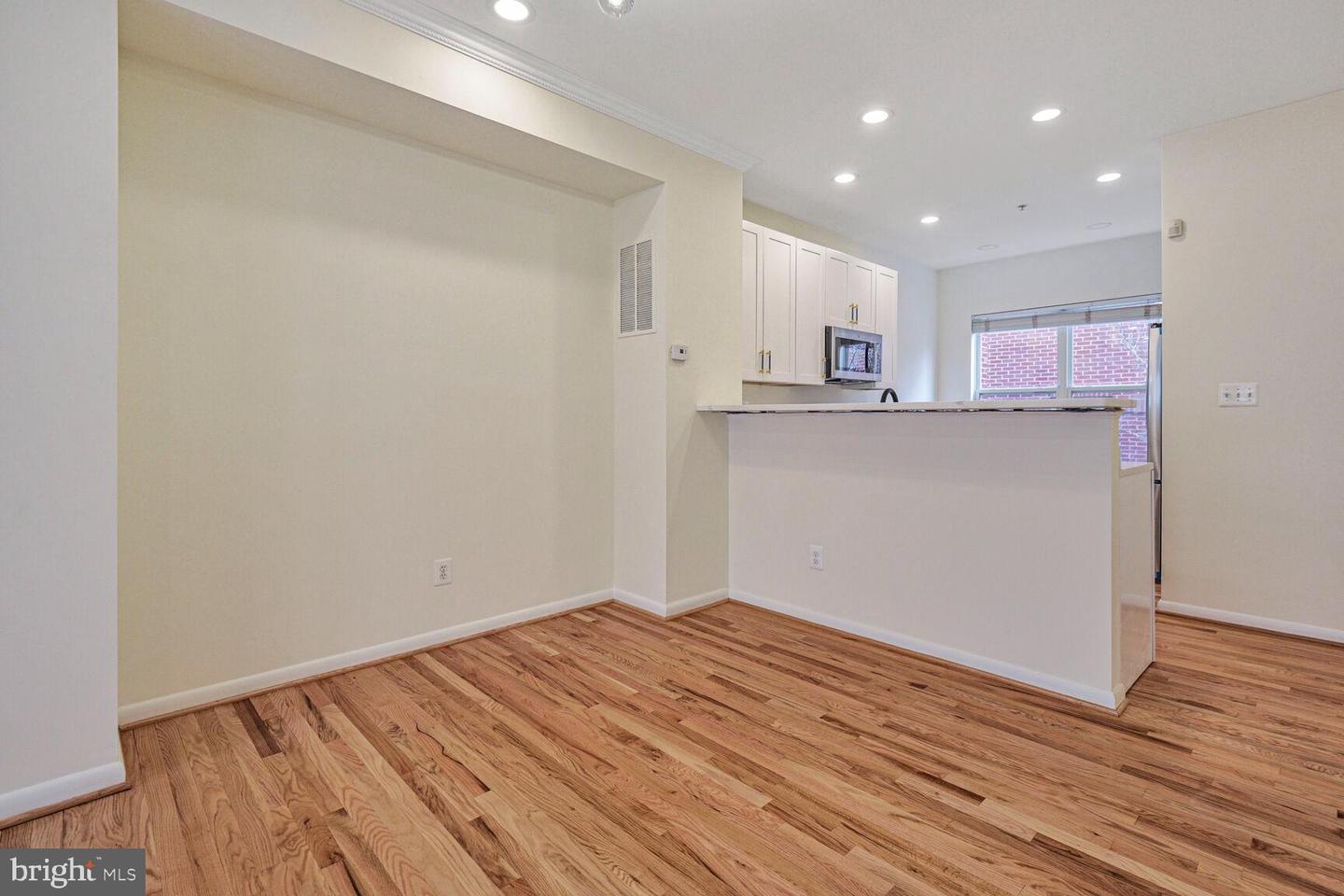 2127 12TH PL NW, WASHINGTON, District Of Columbia 20009, 3 Bedrooms Bedrooms, ,3 BathroomsBathrooms,Residential,For sale,2127 12TH PL NW,DCDC2189852 MLS # DCDC2189852